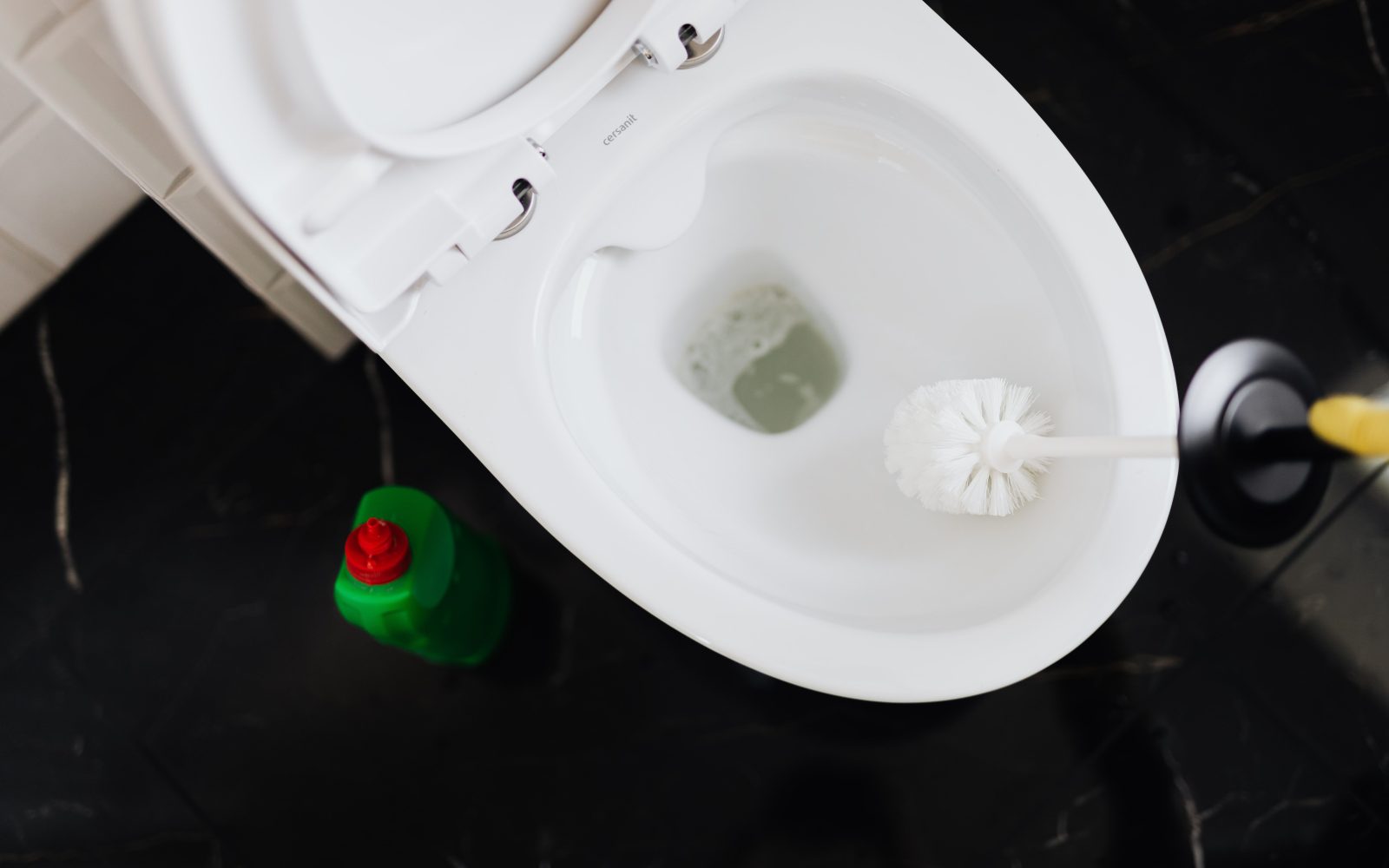 Comment nettoyer des toilettes très sales sans s&rsquo;épuiser ?